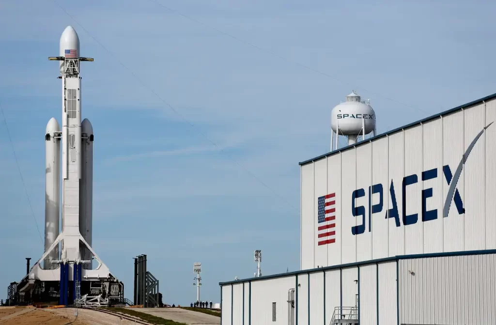 SpaceX's Falcon 9 Launches Lunar Lander Toward the Moon's South Pole in Search of Watet