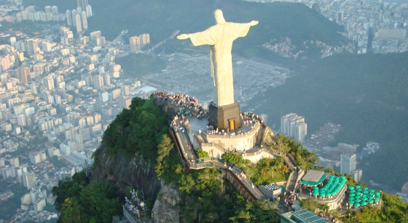 A panoramic view from Corcovado Mountain