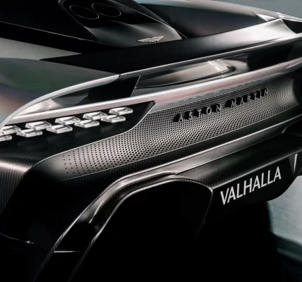 Aston Martin Valhalla