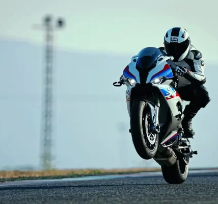 Evolution of the BMW S1000RR