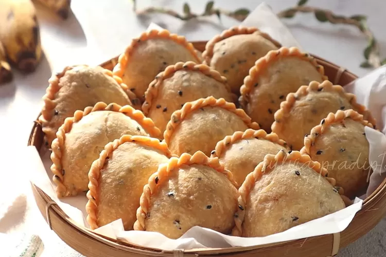 pastel-pisang-coklat-camilan-lezat-dengan-sensasimanis