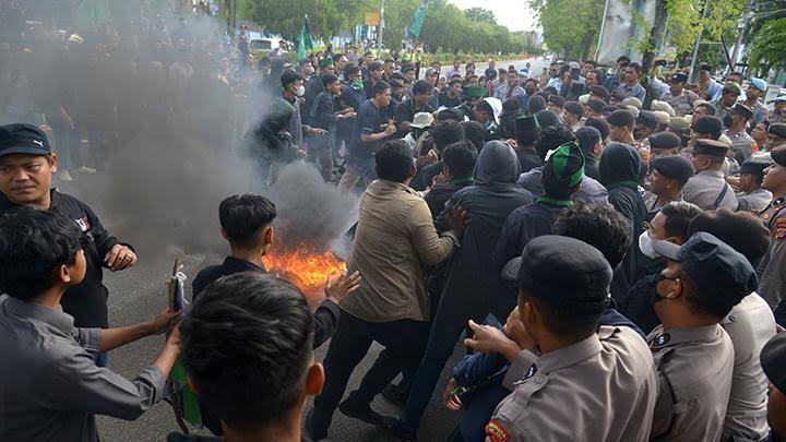 Dampak Ekonomi darir Demo Pertamax Naik dan Kehidupan Sehari-hari Warga