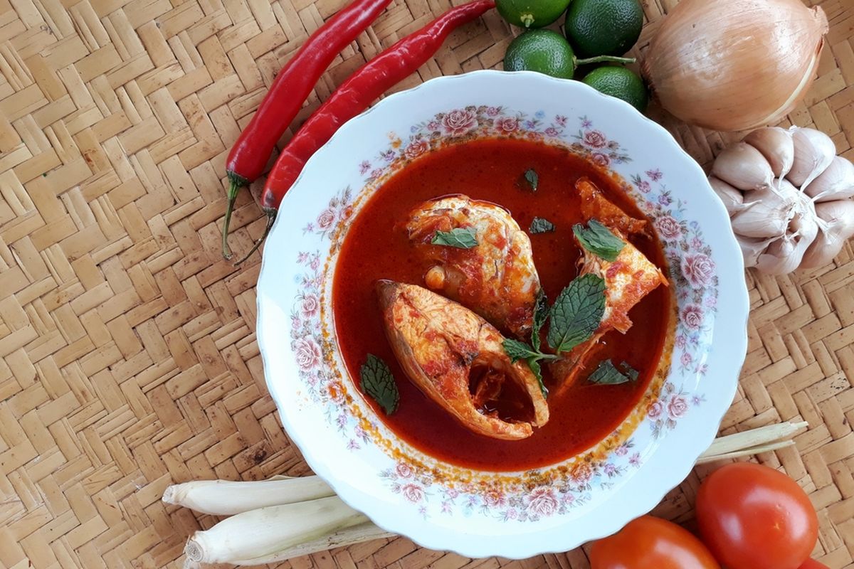 Mengenal Ciri Khas Ikan Asam Pedas